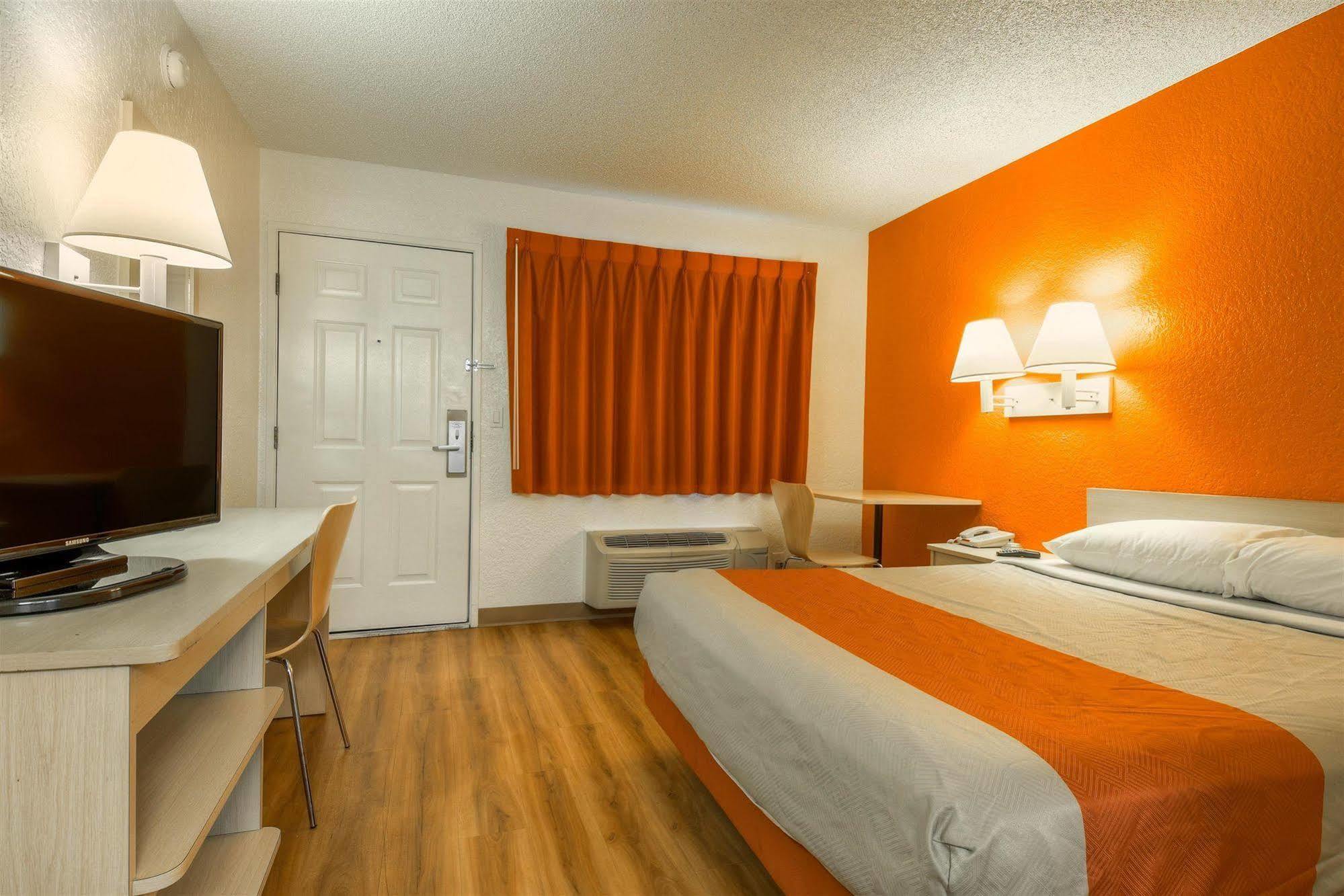 Motel 6-Norwalk, Ca - Los Angeles Экстерьер фото