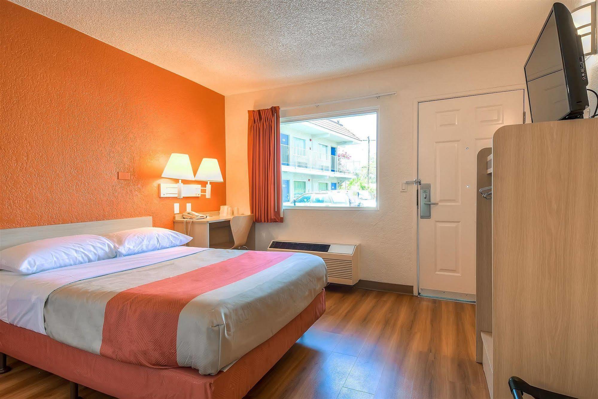 Motel 6-Norwalk, Ca - Los Angeles Экстерьер фото