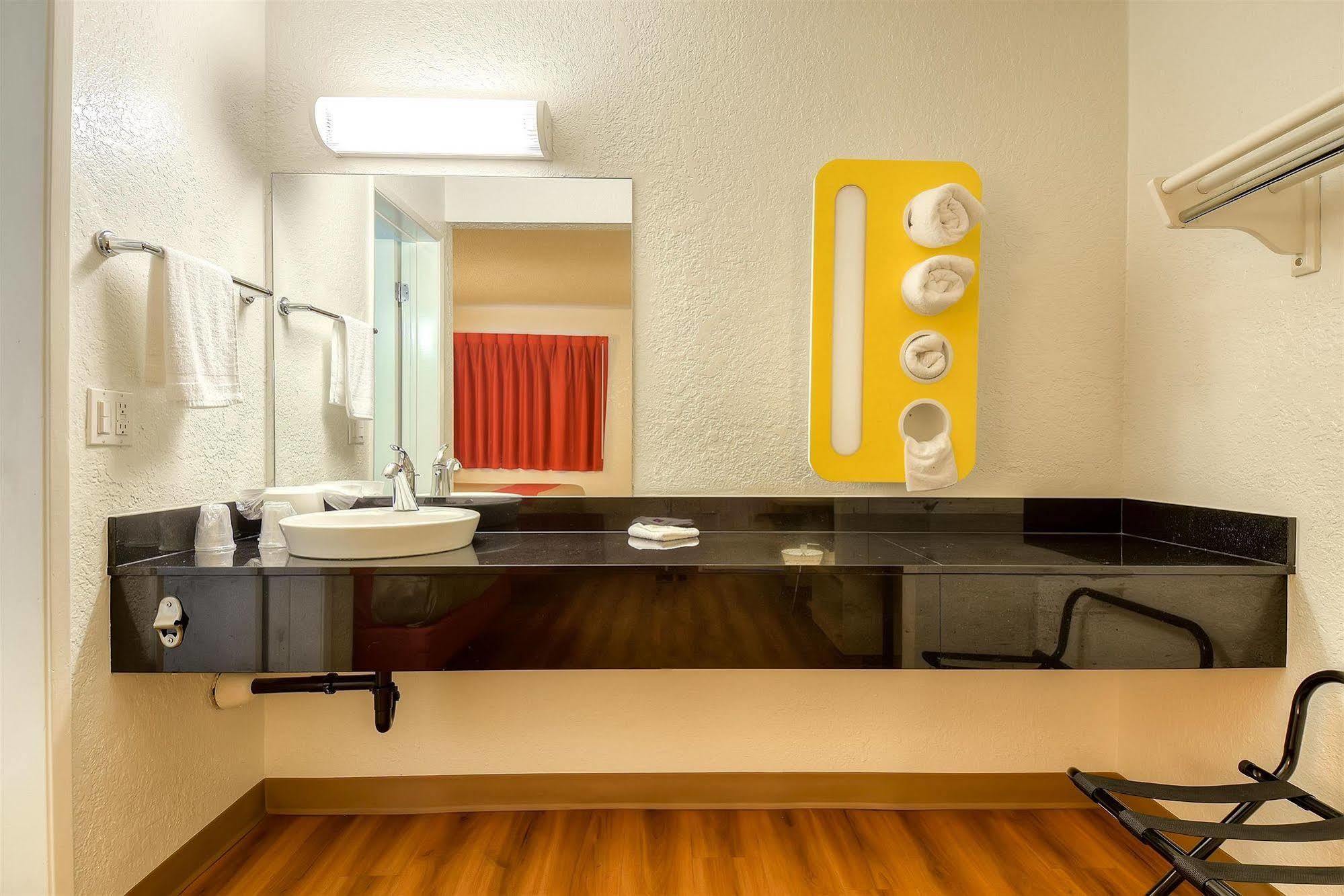 Motel 6-Norwalk, Ca - Los Angeles Экстерьер фото