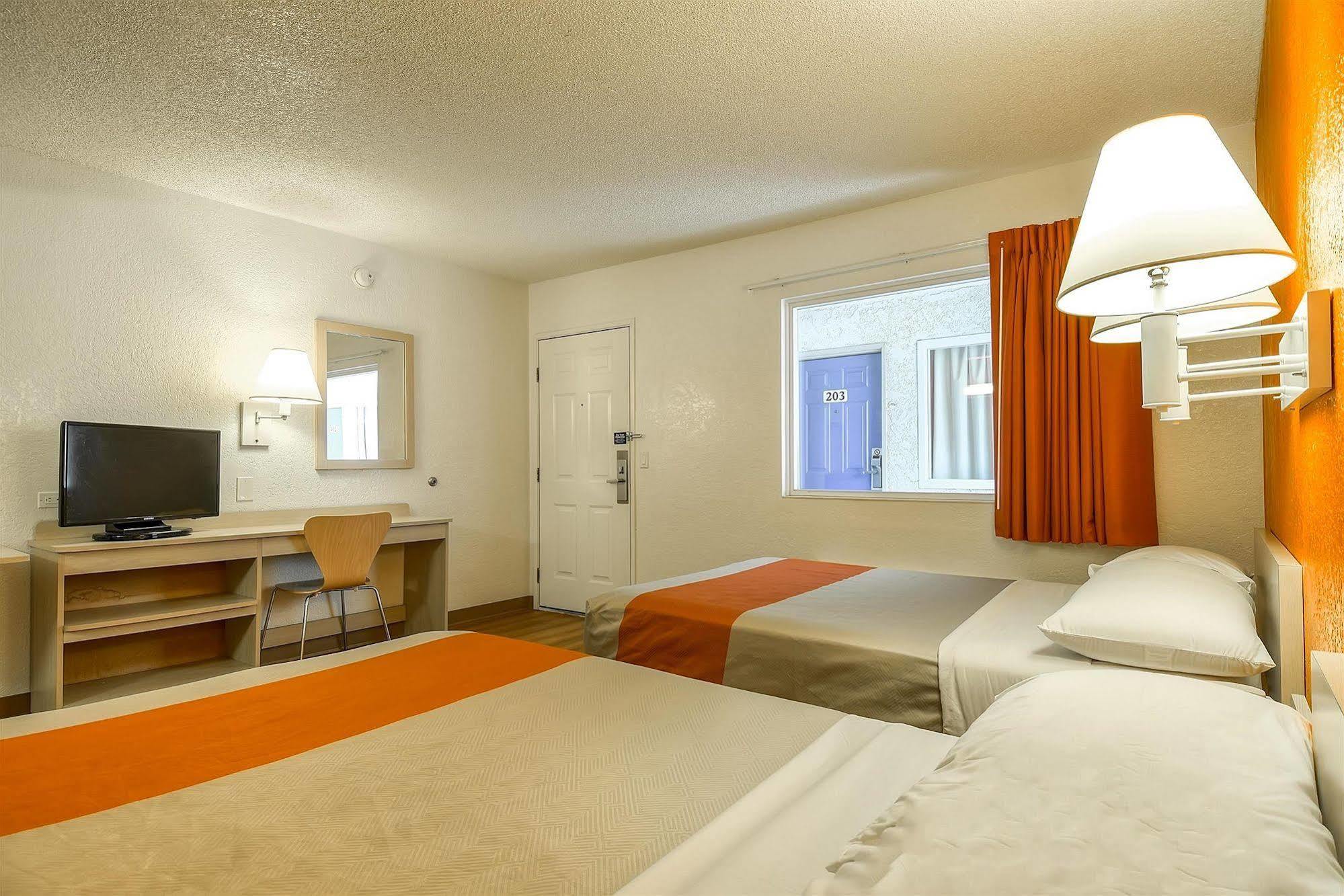 Motel 6-Norwalk, Ca - Los Angeles Экстерьер фото