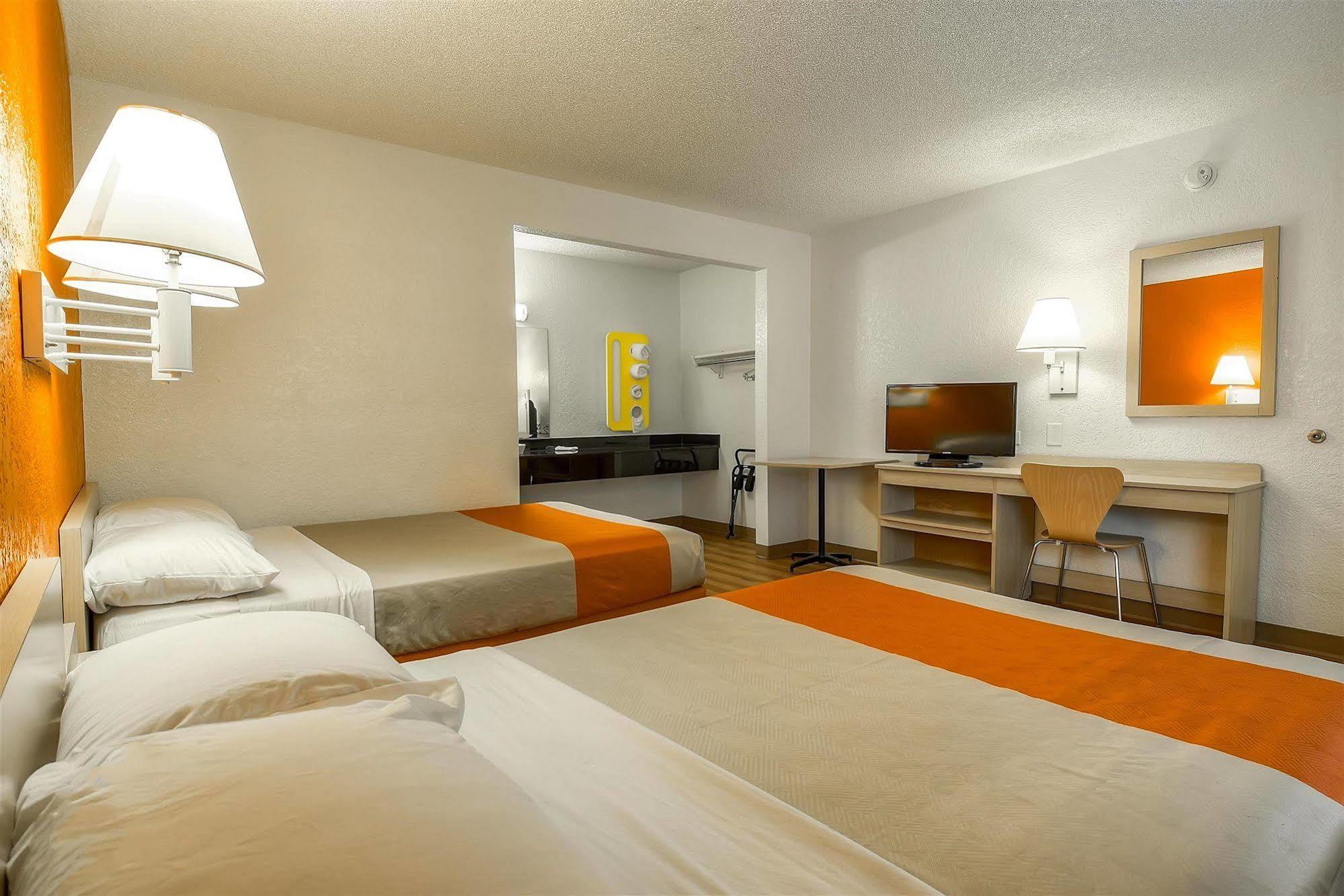 Motel 6-Norwalk, Ca - Los Angeles Экстерьер фото