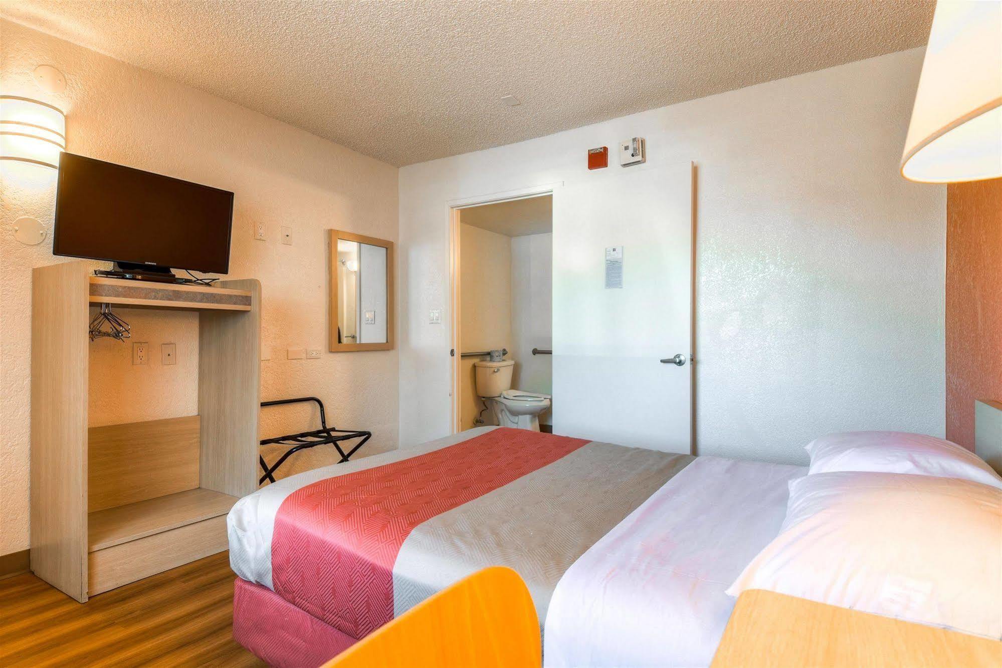 Motel 6-Norwalk, Ca - Los Angeles Экстерьер фото